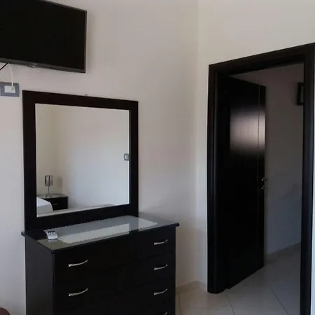 Nicolaos Villa Ksamil