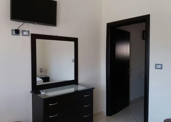 Nicolaos Villa Ksamil